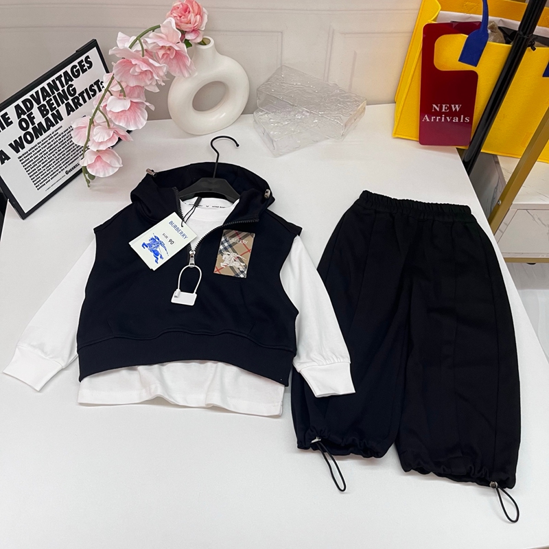 バーバリー子供服 ジャージセットアップ
