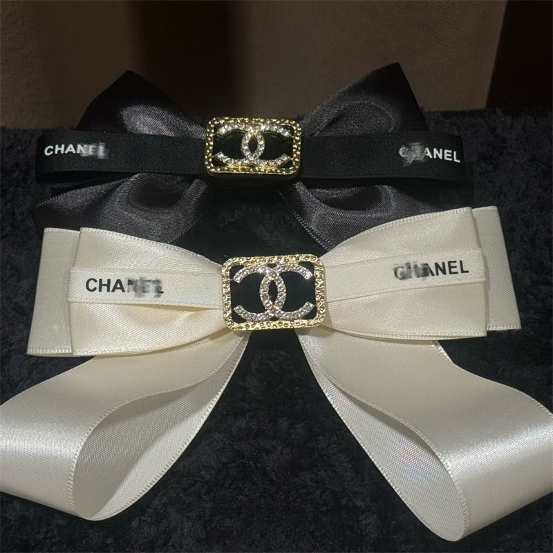 Chanel バナナクリップ