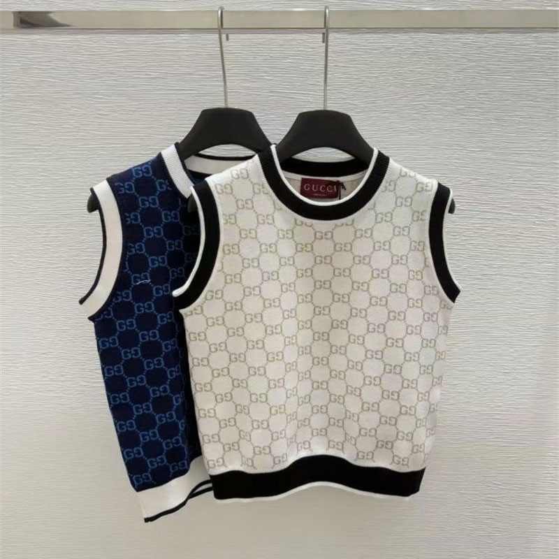 グッチ薄手ニットタンクトップ