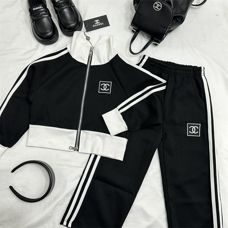 シャネル子供服 ジャージセットアップ