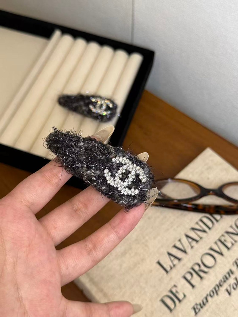 シャネルヘアクリップ 前髪クリップ