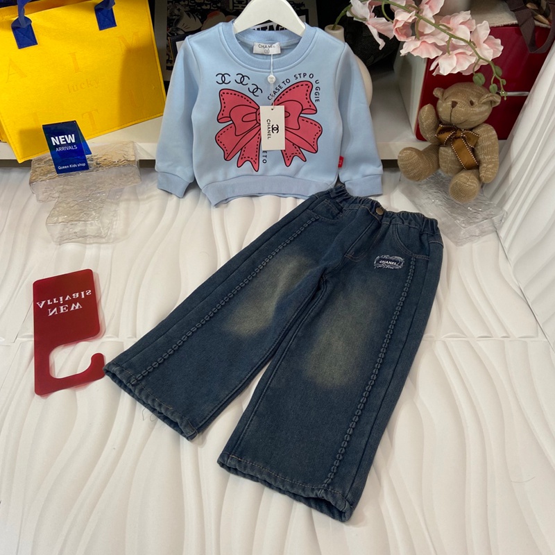 ブランドChanel スウェットセットアップ