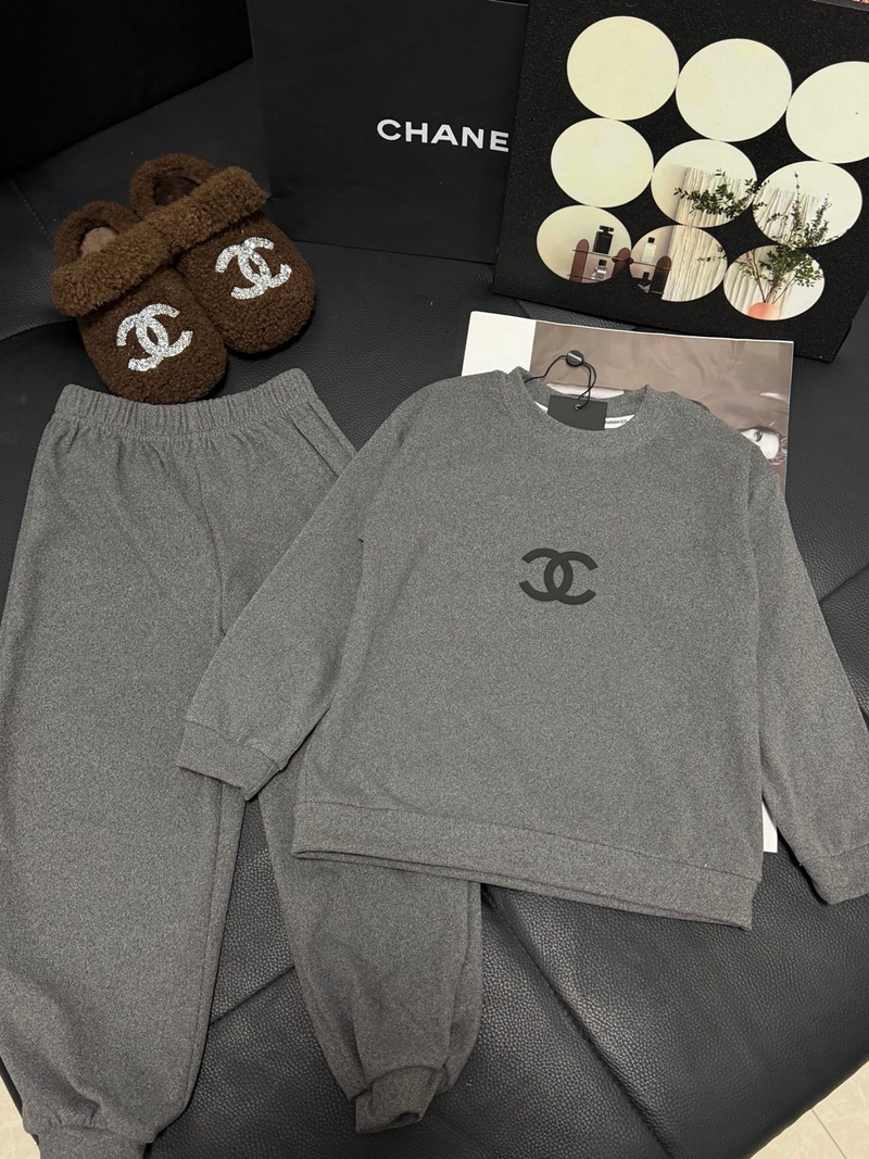 Chanelキッズルームウェア