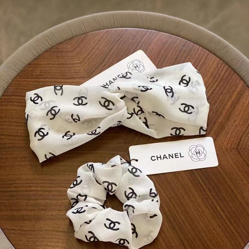 ハイブランド Chanelシュシュ存在感抜群