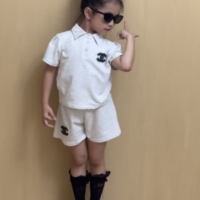 シャネル子供半袖tシャツとショートパンツ