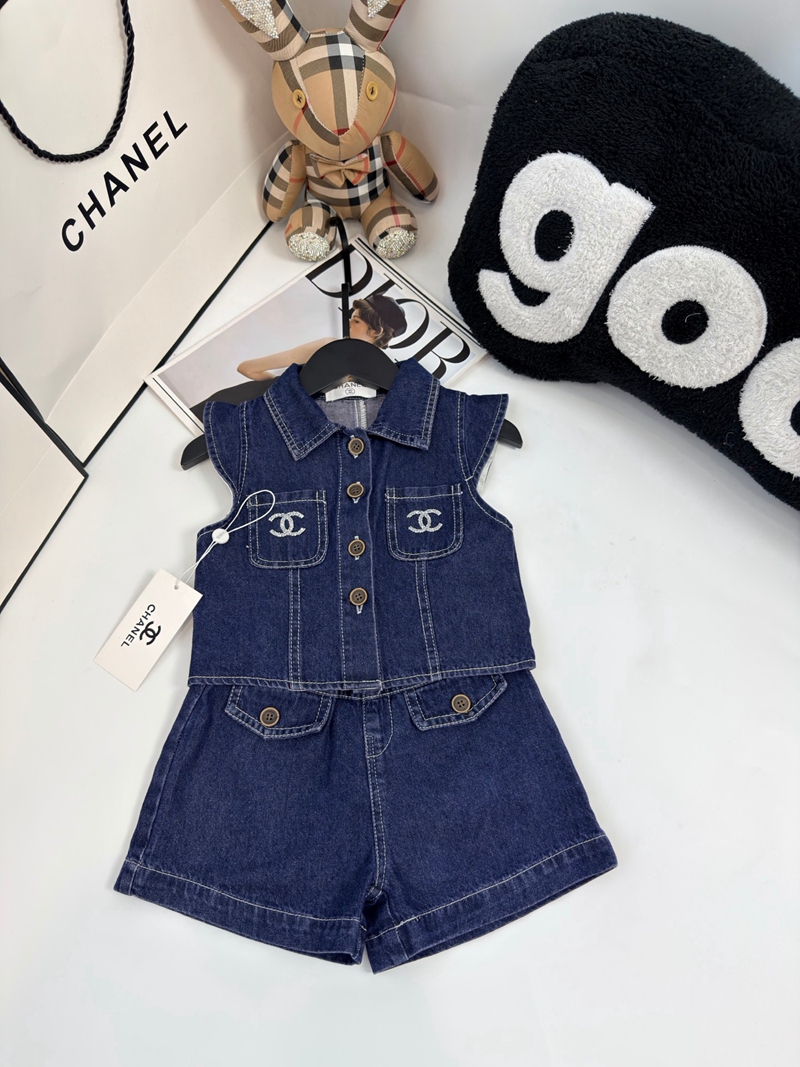 シャネルキッズ夏服セットアップ