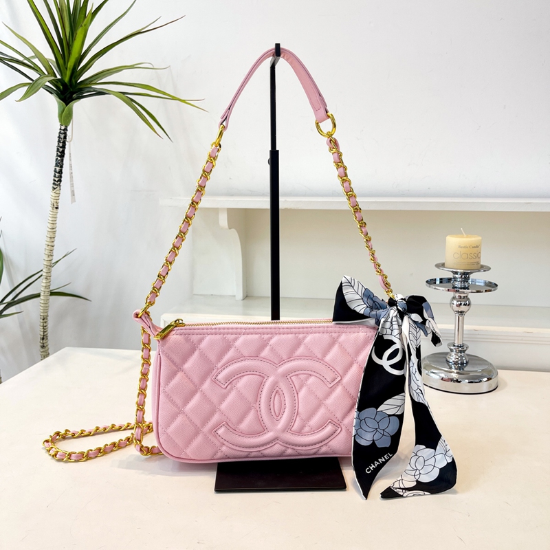 Chanel チェーンバッグ
