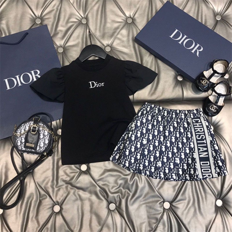  Dior キッズ用Ｔシャツ＋スカート