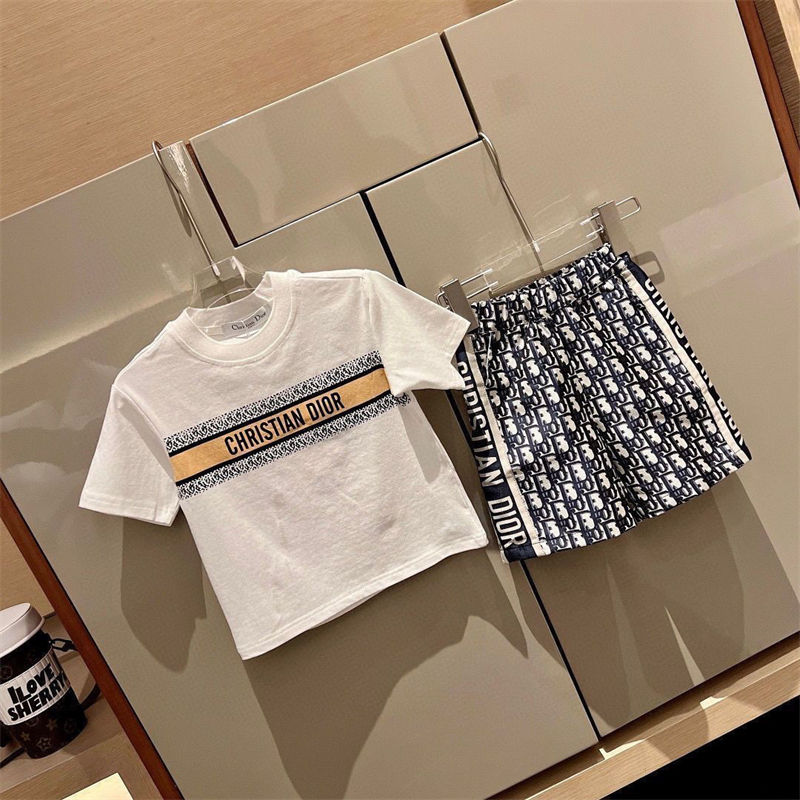 Dior韓国 パチモンキッズ tシャツ