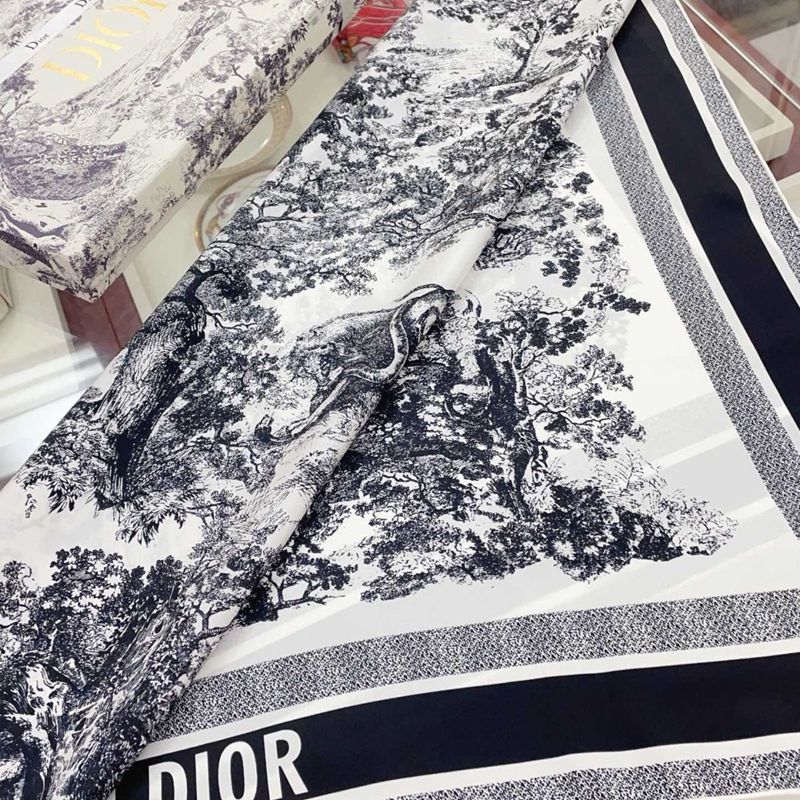 DIOR春秋ネッカチーフ  