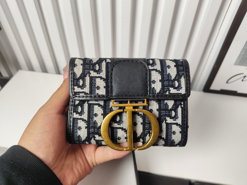 ディオールレディース短財布 パロディ