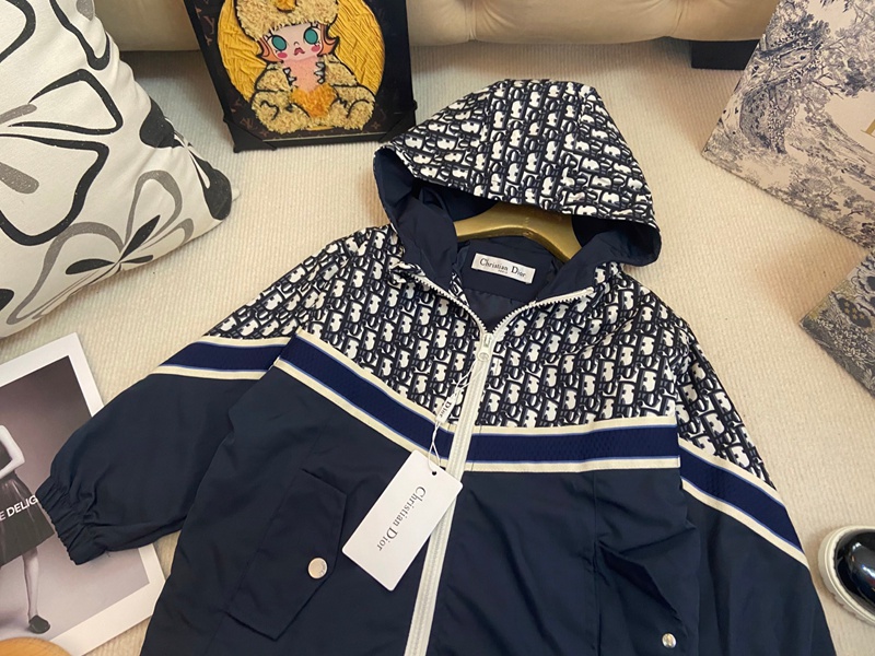 ディオール女の子のかわいいジャージ