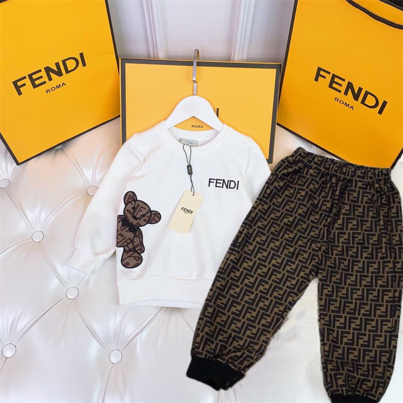 フェンディ FENDI 子供服 上下セット トレイナー パンツ 運動風 秋冬