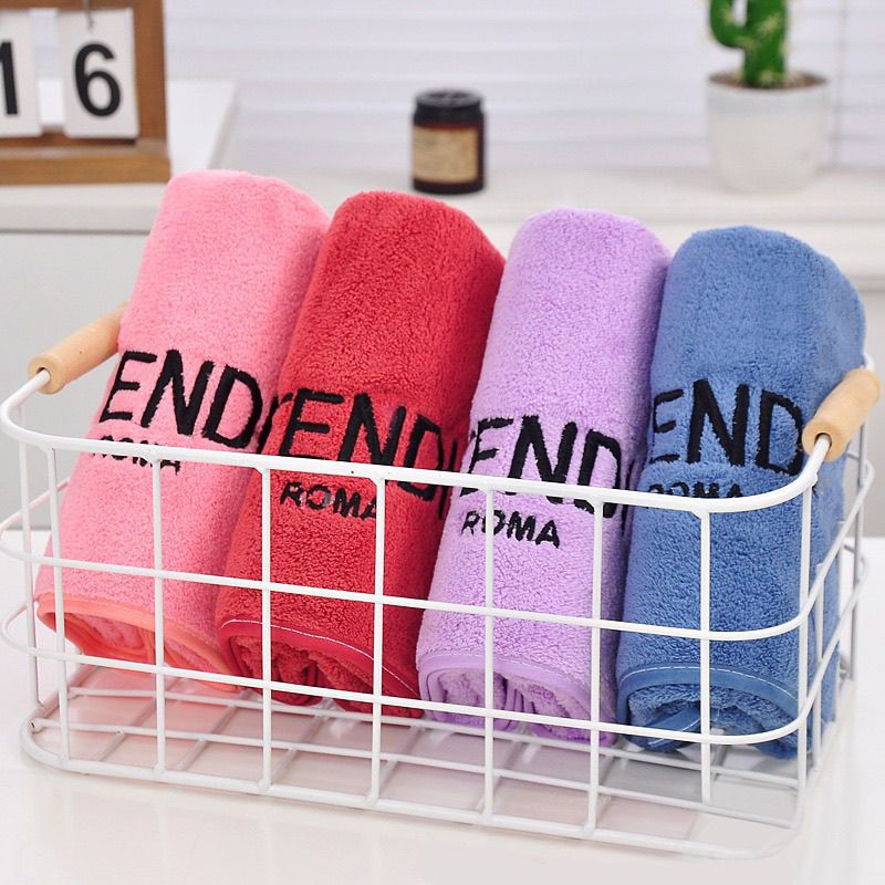 【未使用品】2枚セットFENDIフェイスタオル タオル/バス用品