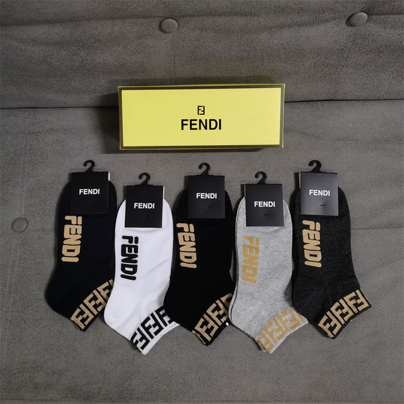 ブランドFendi ミドルソックス