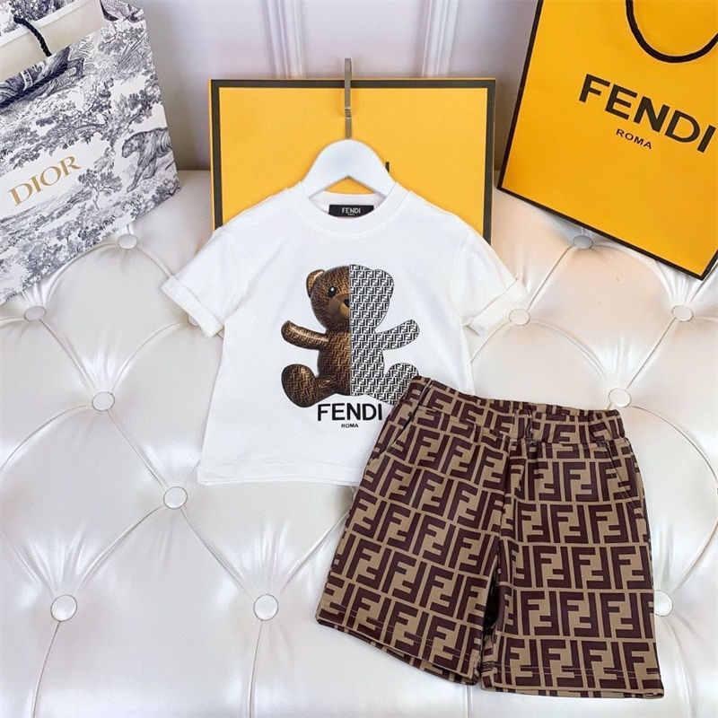 フェンディハーフパンツ