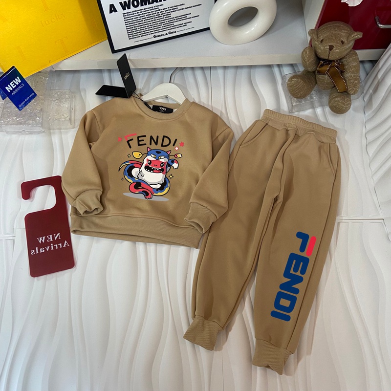 Fendi 子供ジャージ上下セット