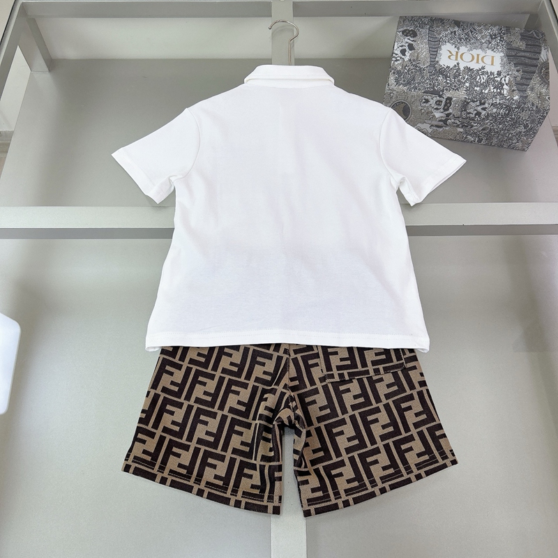 ブランドフェンディキッズtシャツ