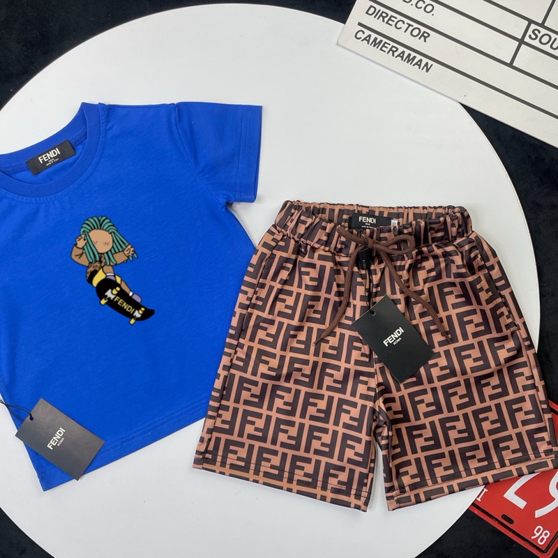 Fendi子供夏服セットアップ