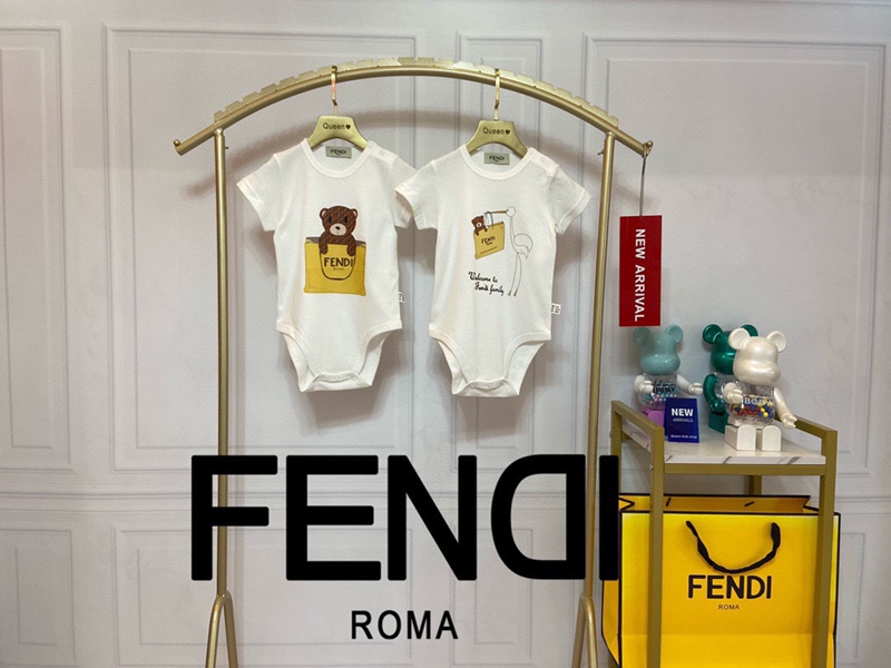 Fendiベビー服 かわいい