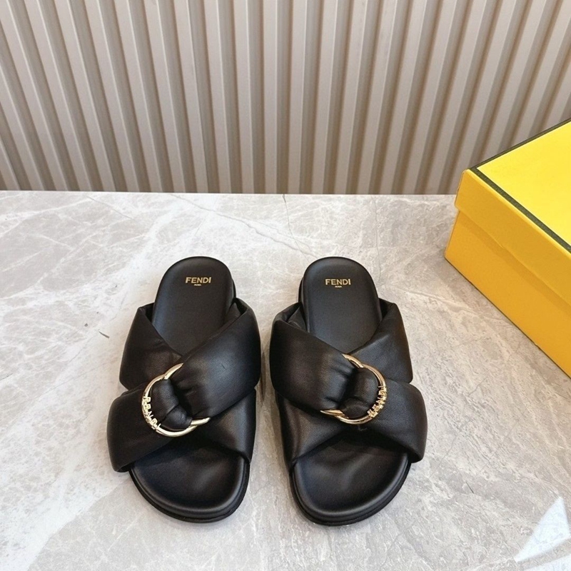フェンディクロスサンダル上質