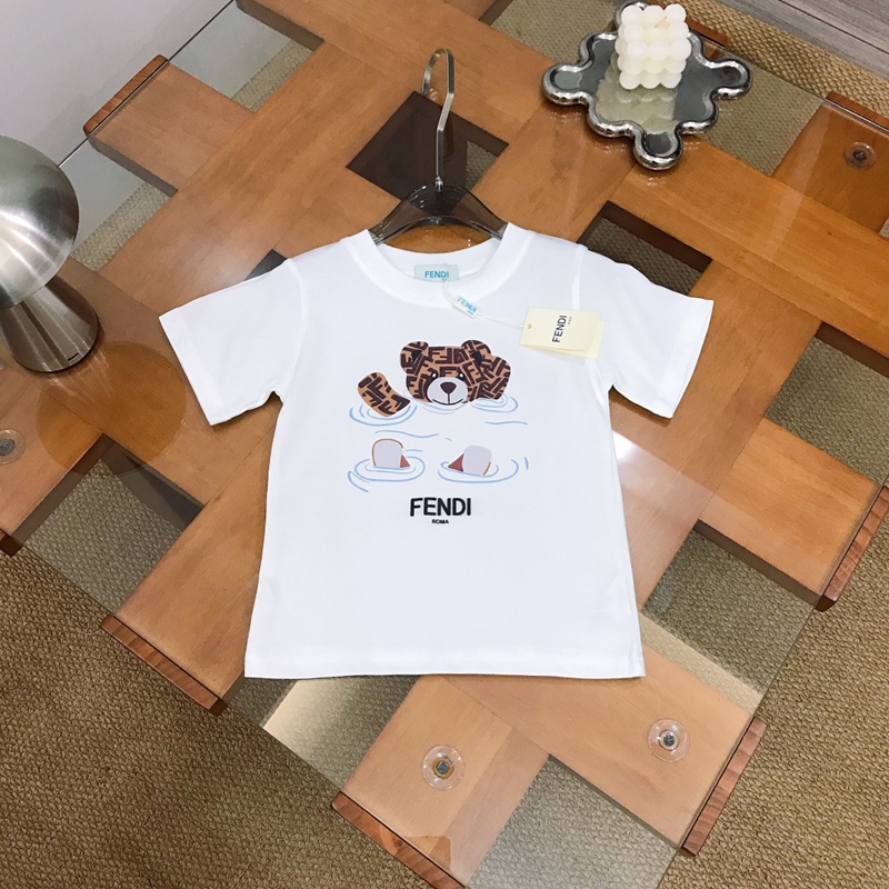 フェンディ半袖tシャツ偽物レディース