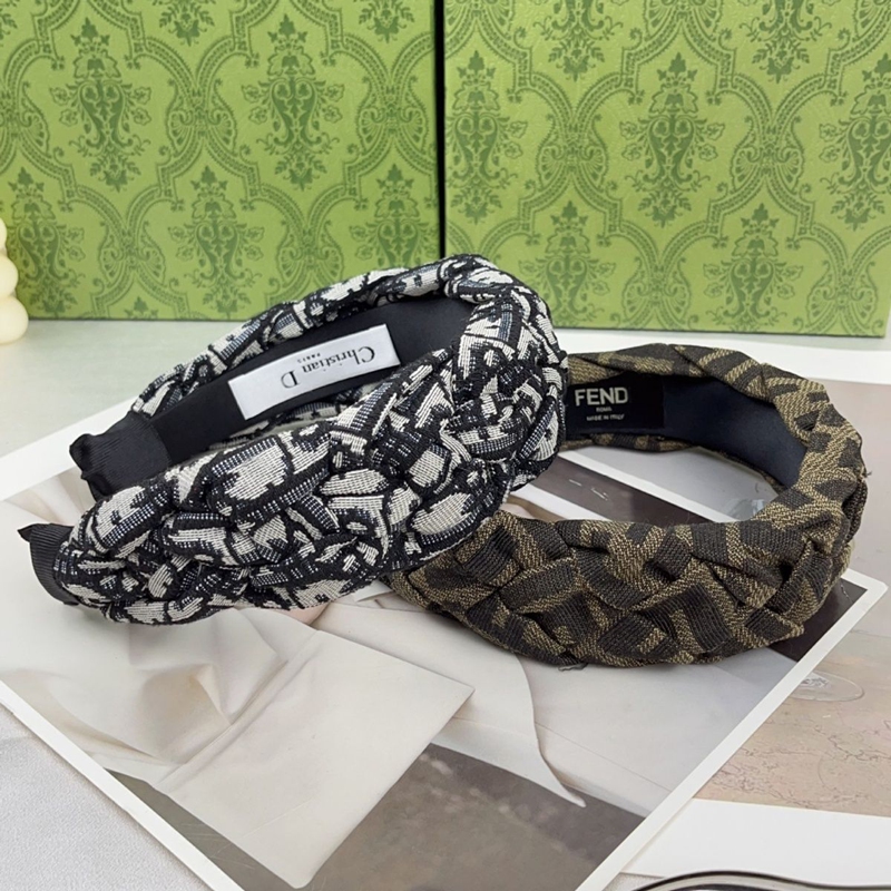 ディオールカチューシャブランド