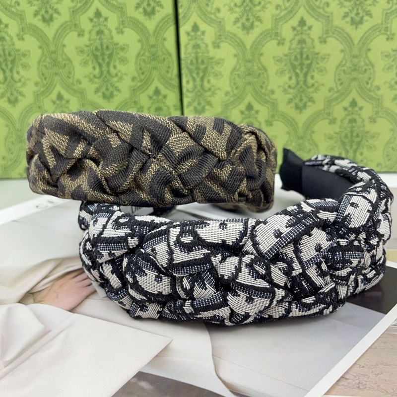 フェンディかわいいヘアバンド