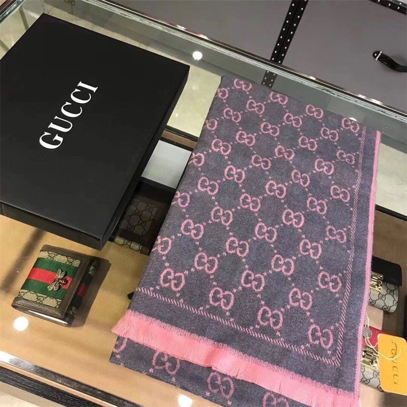 Gucci ブランドマフラー