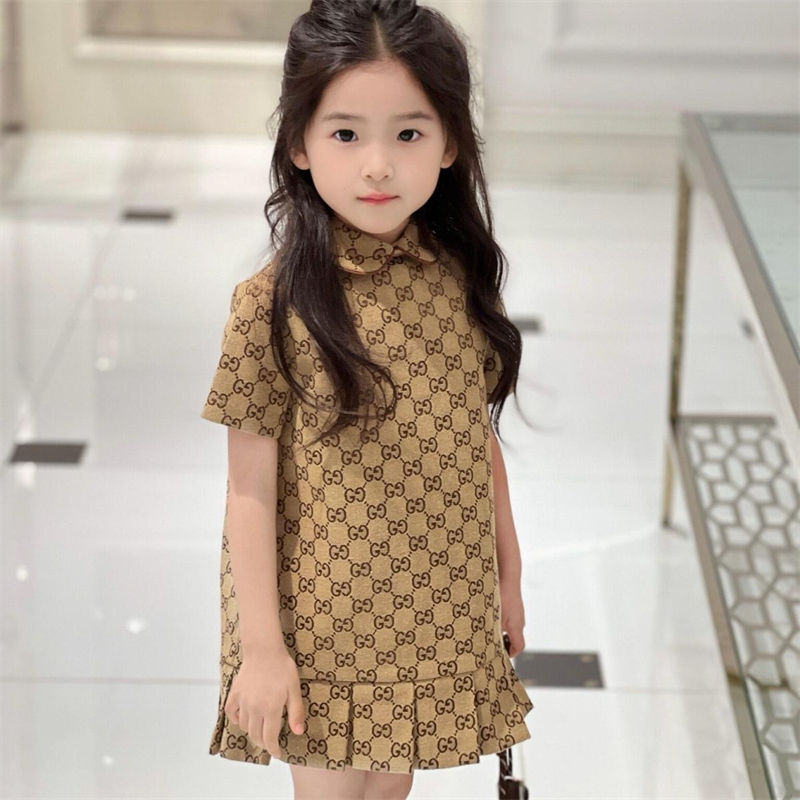 Gucci の子供服ワンピース