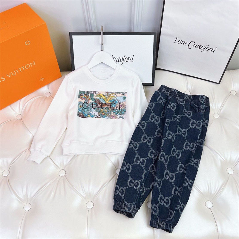 Gucci 子供スウェットセットアップ