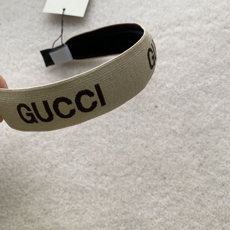 グッチヘアターバンハイブランド