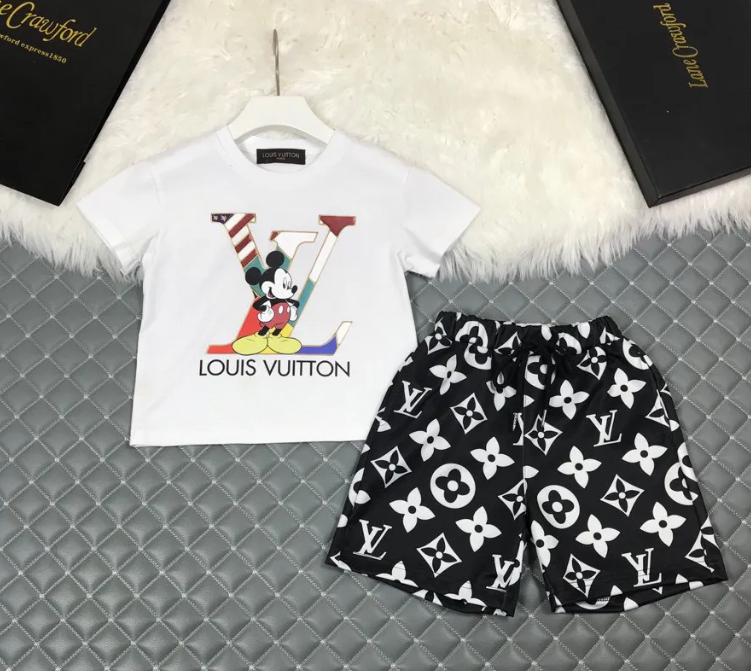 ハイブランドルイヴィトンtシャツ 半ズボン 2点セット 子供セット 高品質 純綿 快適 Tシャツ 上着 パンツ