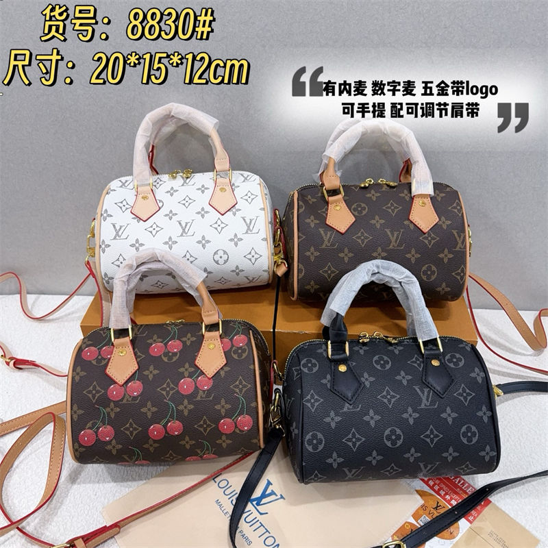 ルイヴィトンショルダーバッグ女性