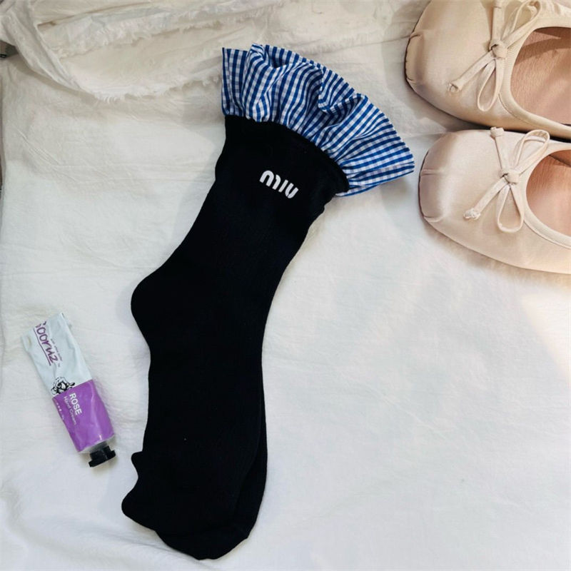 ミュウミュウ厚手ソックス 女の子好き 韓国
