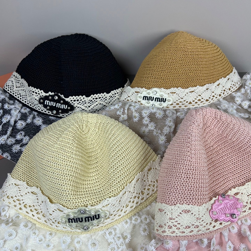 ブランドMiuMiuバケットハット女性