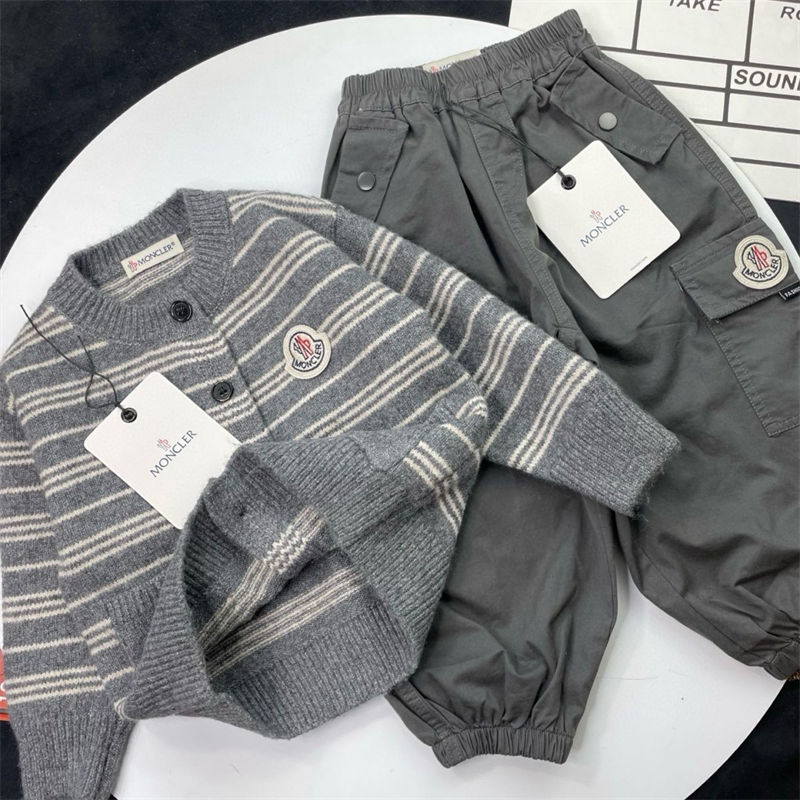 モンクレールニットセーター ズボン