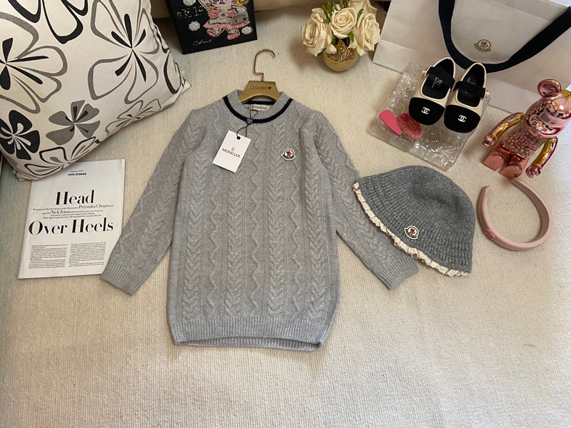 モンクレール子供ニットセーター