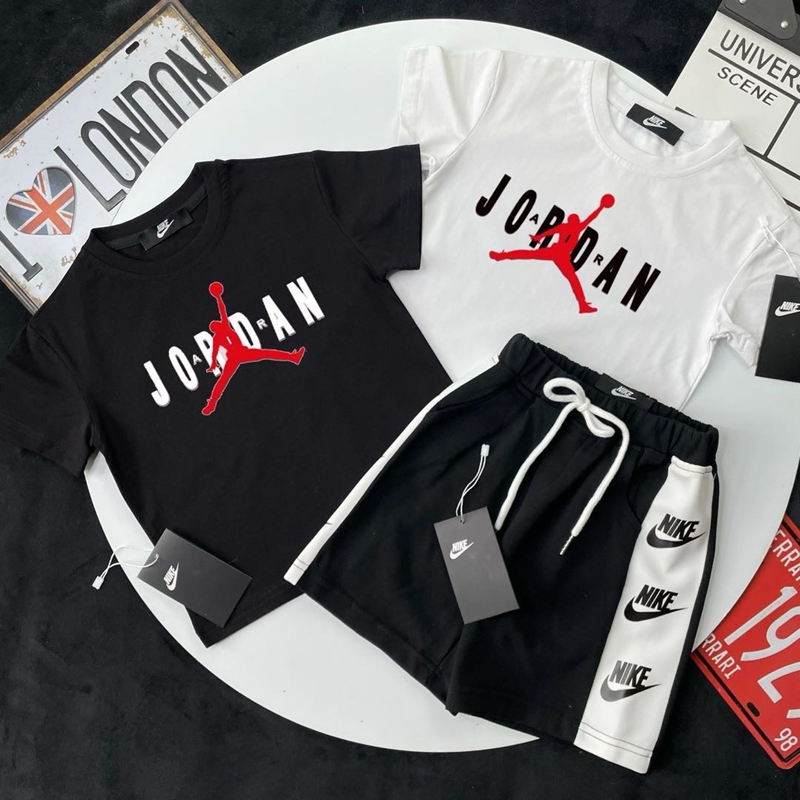 Nike子供スポーツセットアップ