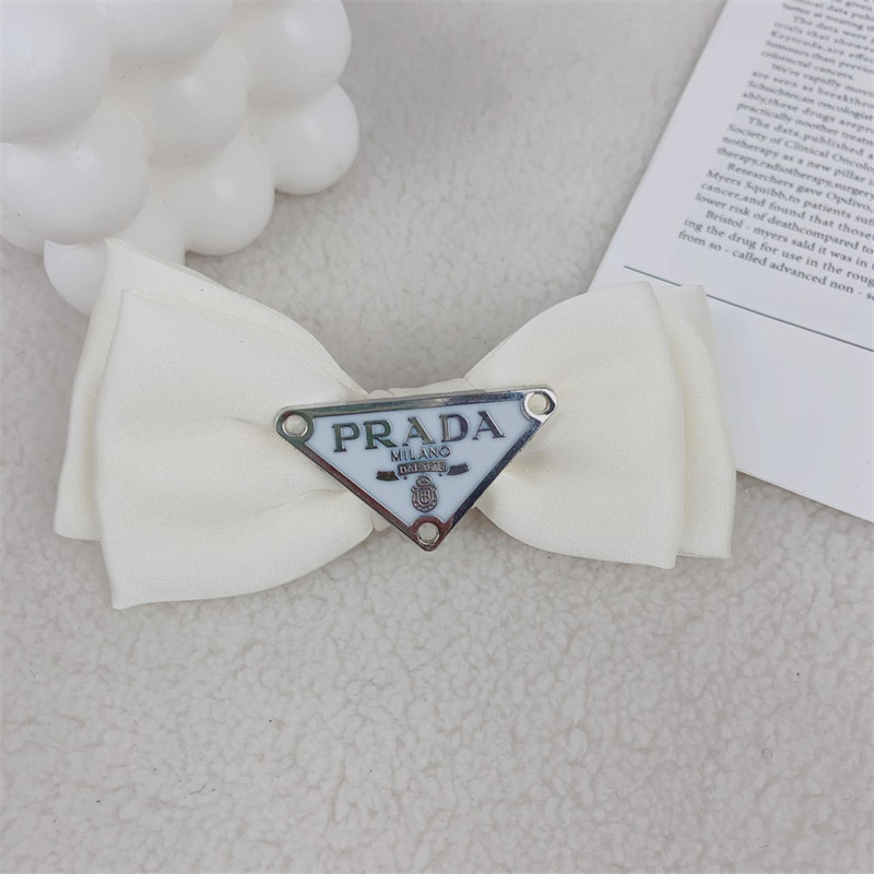 Prada プラダvブランドヘアピン レディース ヘアグリップ Prada プラダvブランドヘアピン レディース ヘアグリップ