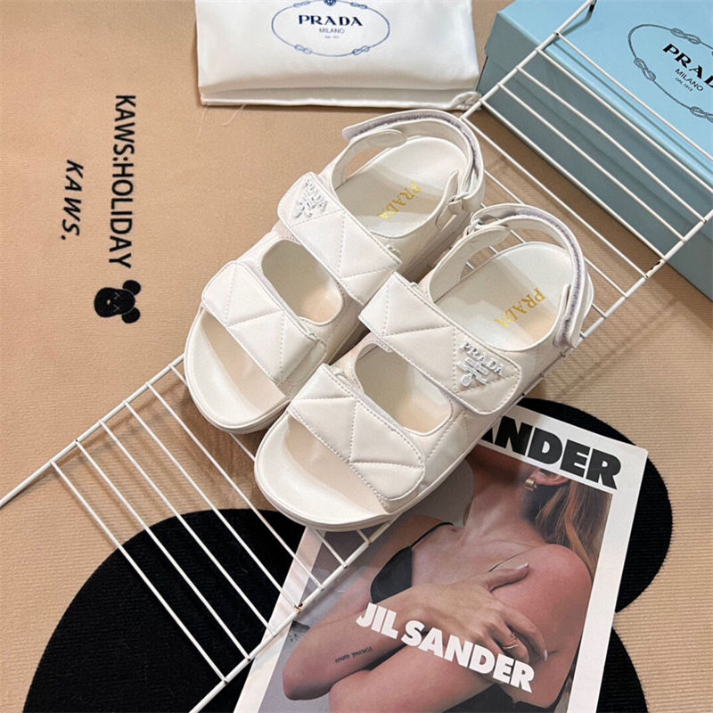 Prada ビーチサンダル