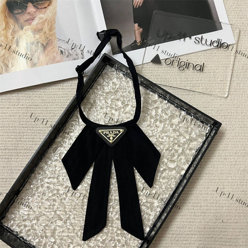 Prada スクールネクタイ