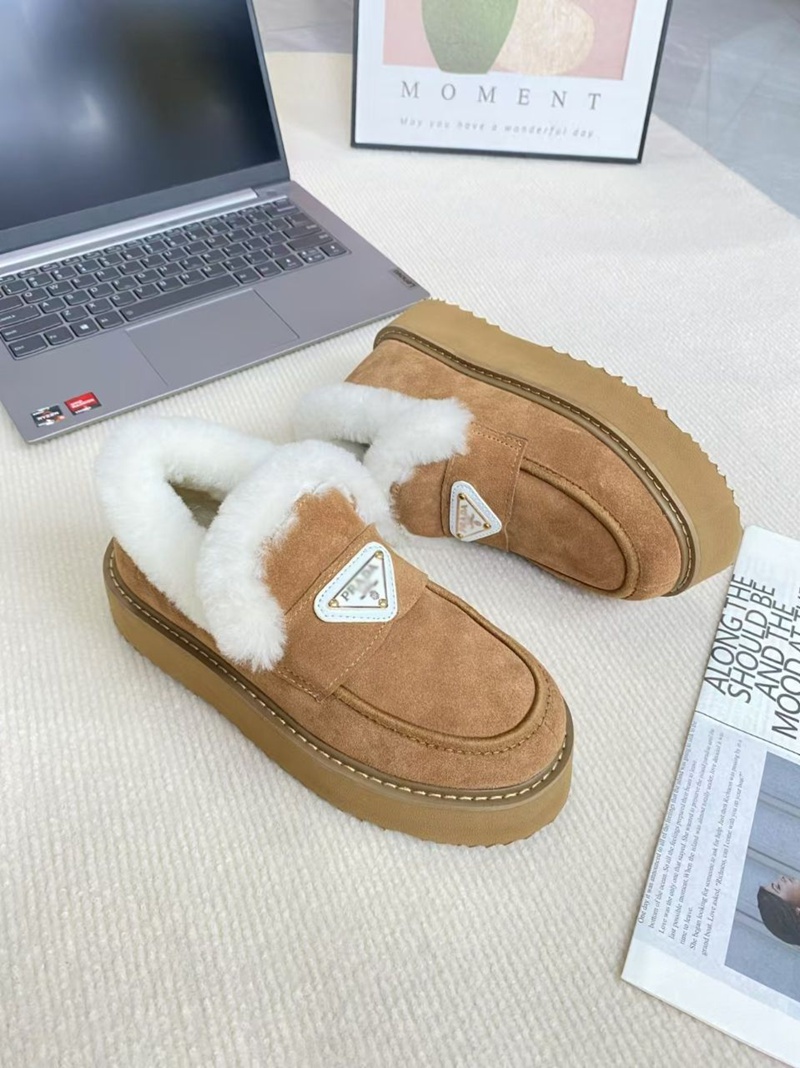 Pradaボアシューズ レディース