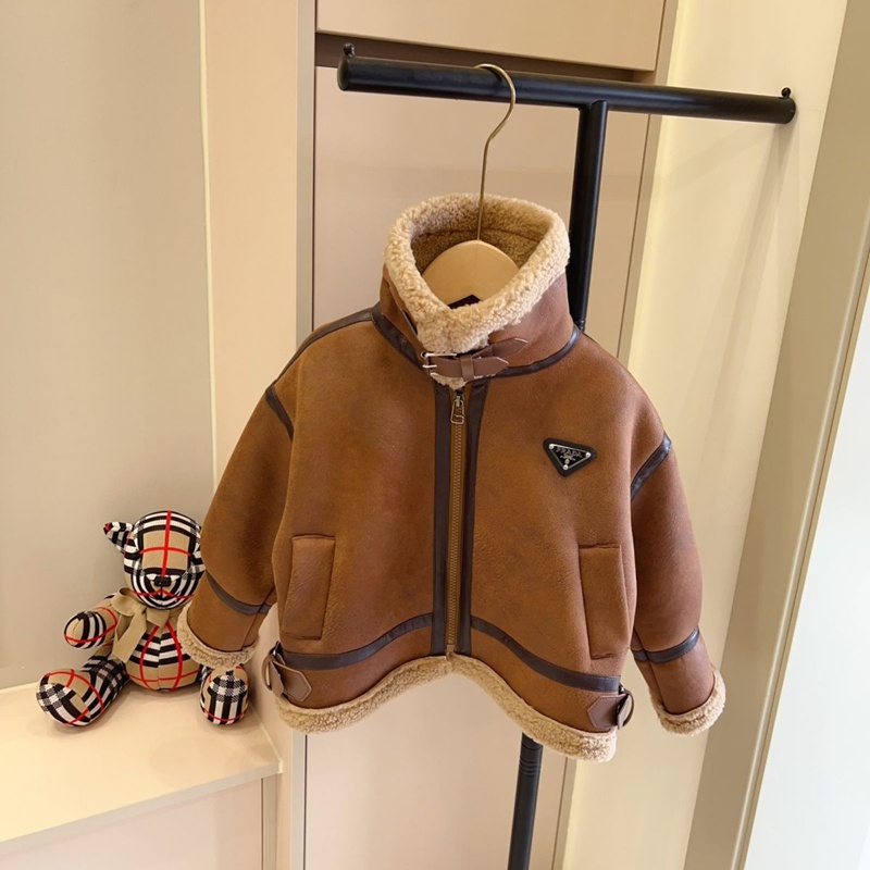 ハイブランドPradaキッズ秋冬服