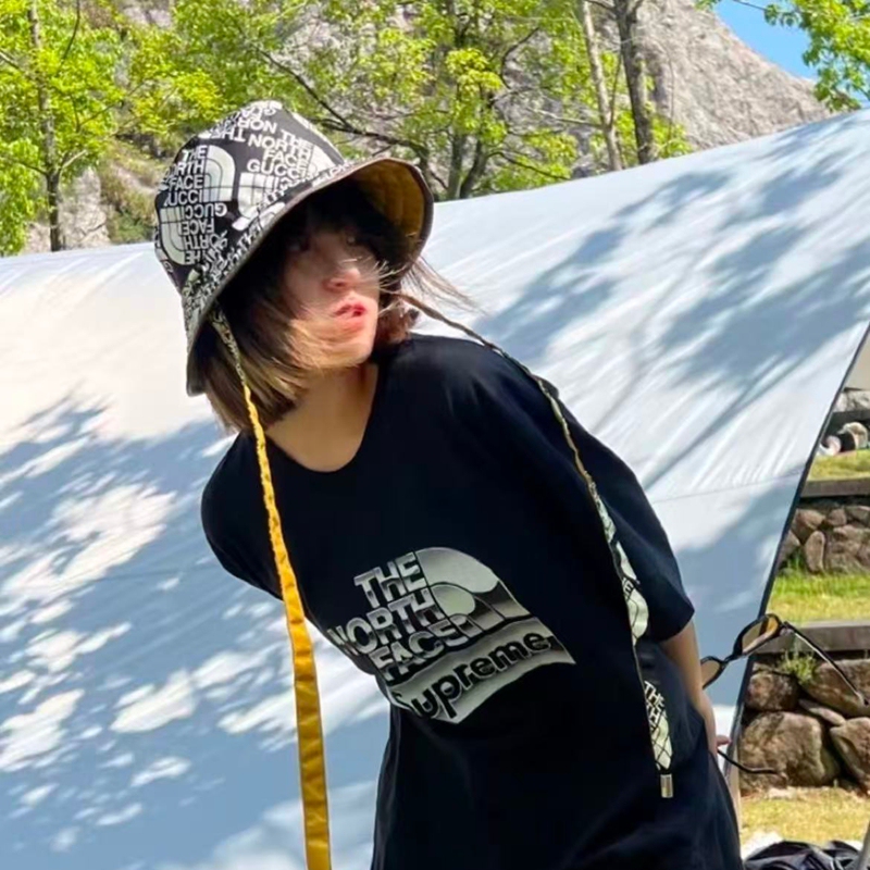シュプリーム ストリート感tシャツ ユニセック