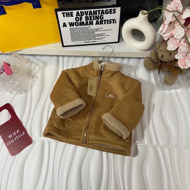 Moncler子供ボアコート